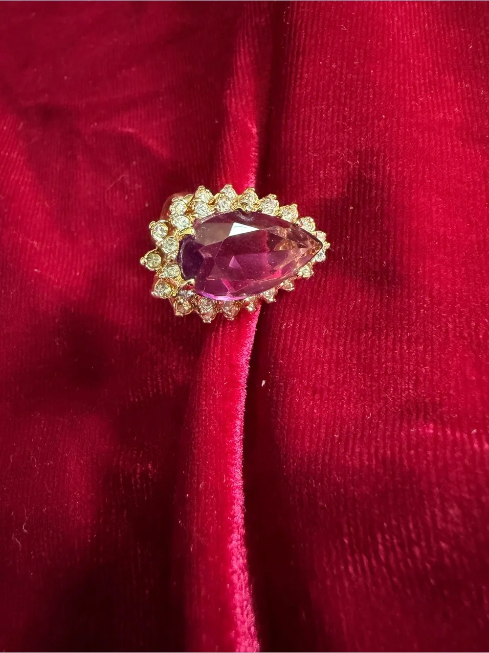 18K HGE Pear Shape Ring